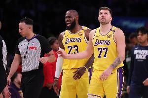 ESPN：湖人应更多利用詹姆斯&东契奇挡拆 骑士时LBJ&欧文挡拆更多