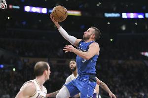 A-史密斯：詹乔的差距在于关键时刻的回应 乔丹不会被巴里亚防住