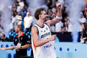 队内得分王！小瓦格纳本届欧锦赛打满9场 场均20.8分5.9板3.4助