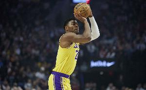 八村塁：詹姆斯会在场边为我们答疑解惑 这种无形影响力至关重要