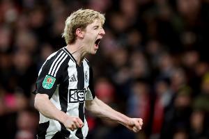 戈登回击鲁梅尼格：签沃尔特马德是冤大头？很愚蠢，他开局4场3球