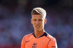 西媒：奥尔莫左腿比目鱼肌撕裂，预计将伤停3至4周