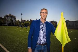 贝尔戈米：在圣西罗看球上厕所都困难，拆除并新建球场是正确的