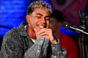 亚马尔父亲更新社媒：幸好他只有18岁，巴塞罗那再见