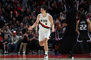 你们危险了！杨瀚森+克林根4分 里斯7分钟3记三分轰了9分