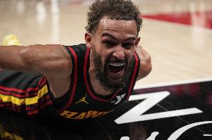 明日老鹰VS骑士！特雷-杨因右膝扭伤无法出战