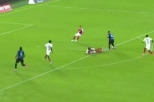 乔治娜在节目上笑谈：我的内裤太紧了👀