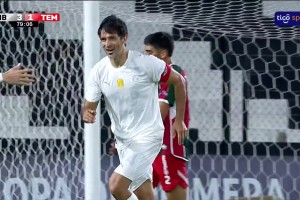 都2025了，曾经的足坛第一帅哥44岁的圣克鲁斯还在进球