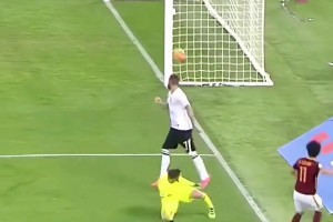 惊为天人！罗马时期萨拉赫上演0度角射门进球！