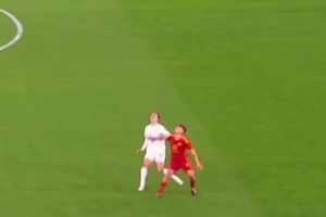 技术扶贫！莱昂纳多阿拉约精彩集锦！天马行空的随机应变能力！