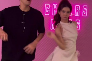 真会玩！郭艾伦与女主播炼炼热舞，最后把对方给撞飞了🙊