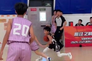 被姐姐练出来了！小菜鸡参加篮球比赛秀各种轻松进球